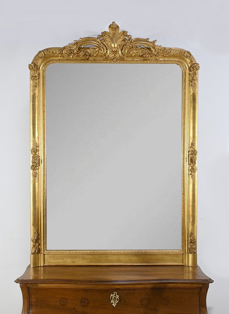 Important Miroir en bois doré, style Louis XV – 1re partie XIXe