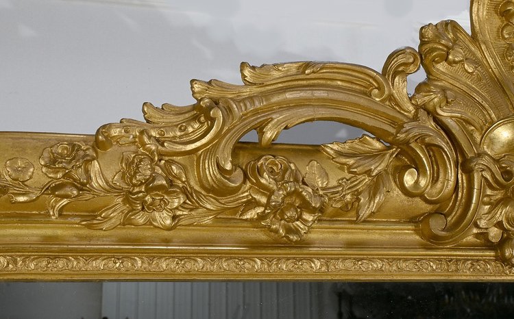 Important Miroir en bois doré, style Louis XV – 1re partie XIXe