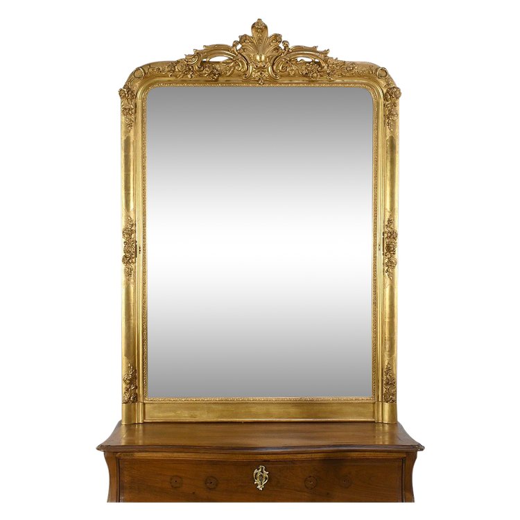 Important Miroir en bois doré, style Louis XV – 1re partie XIXe