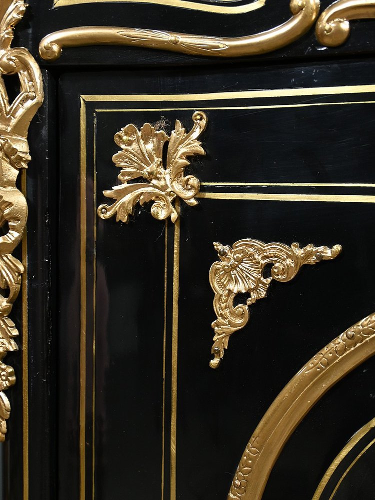 Armadio in legno di pero annerito del periodo Napoleone III - Metà del XIX secolo
