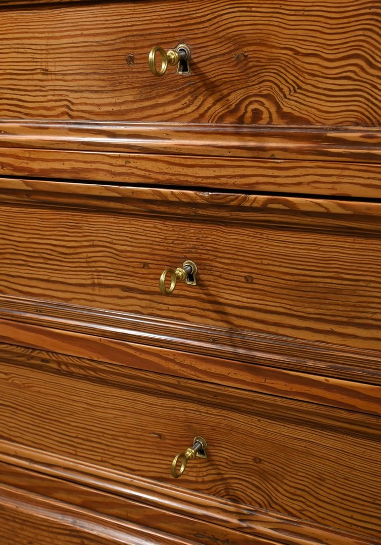 Small chest of drawers in Pitchpin - 1930