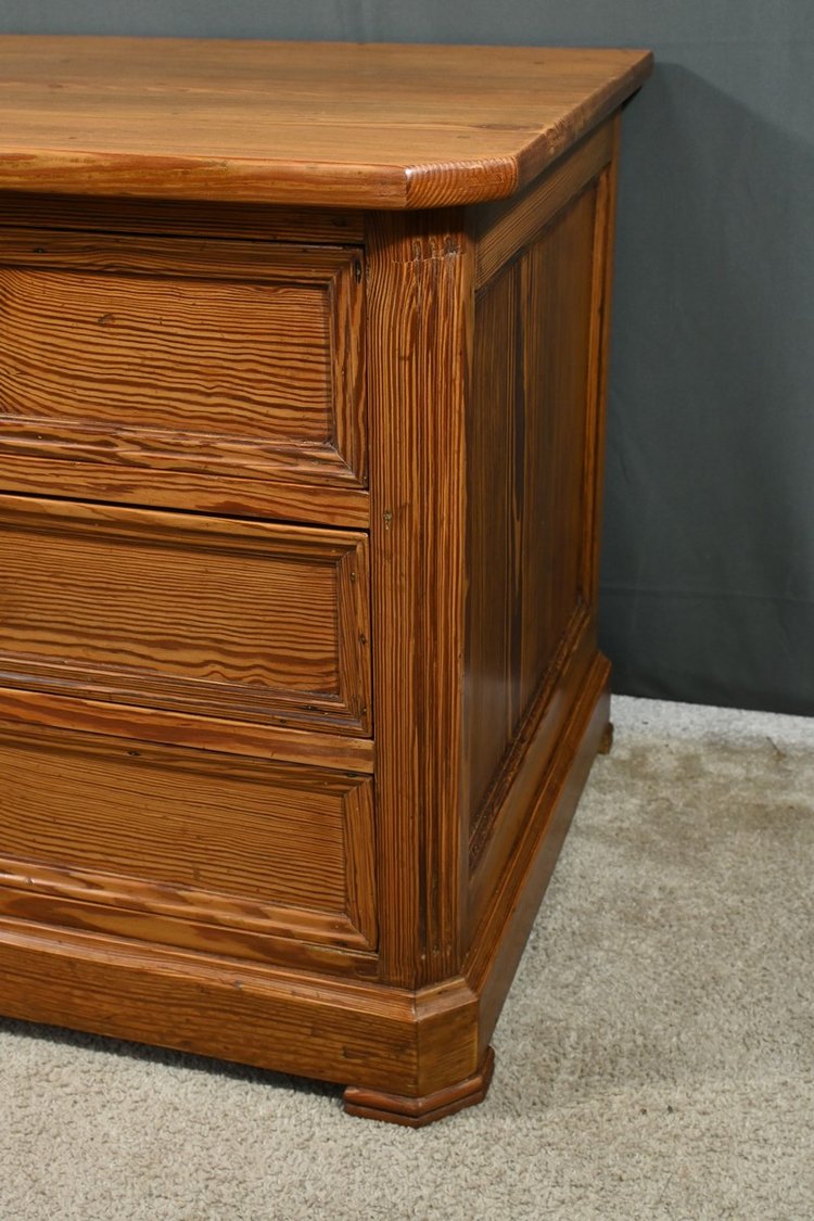 Small chest of drawers in Pitchpin - 1930