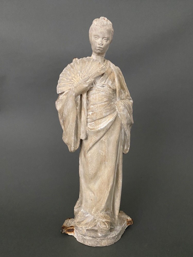 Statue d'atelier en plâtre par Charles Filleul femme à l'éventail XXe