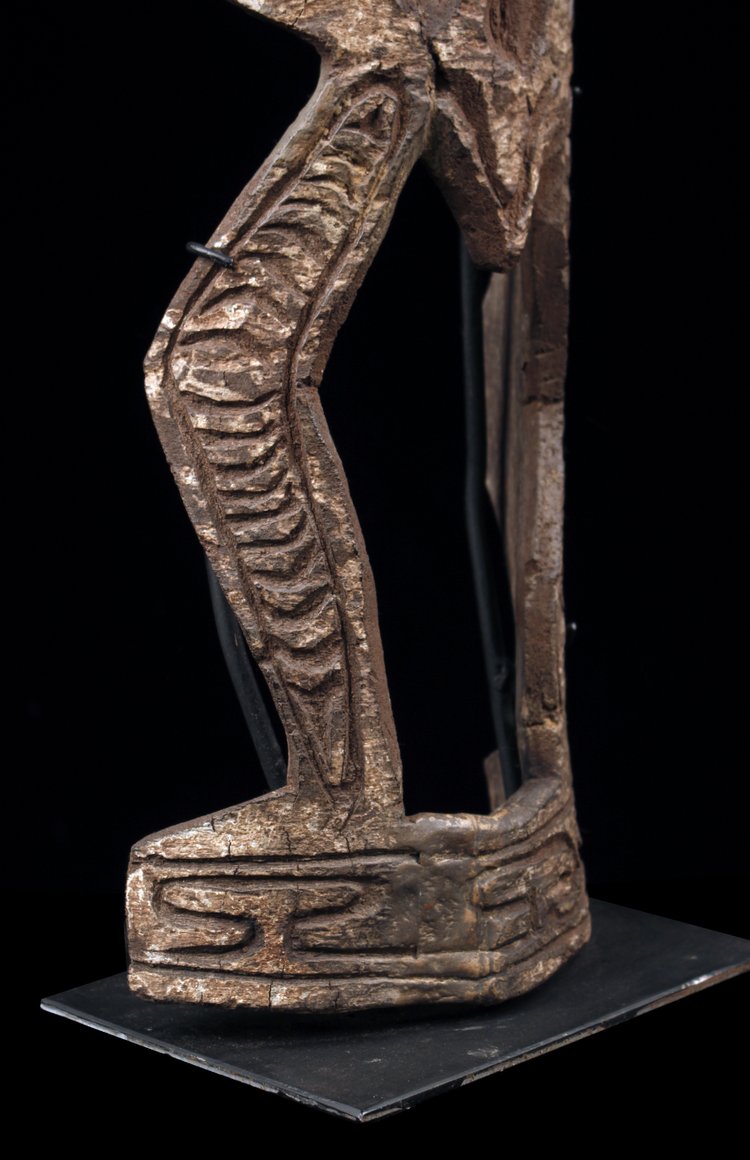 Charme à cochon, écorce gravée, art tribal , art océanien, art premier, Océanie, sculpture