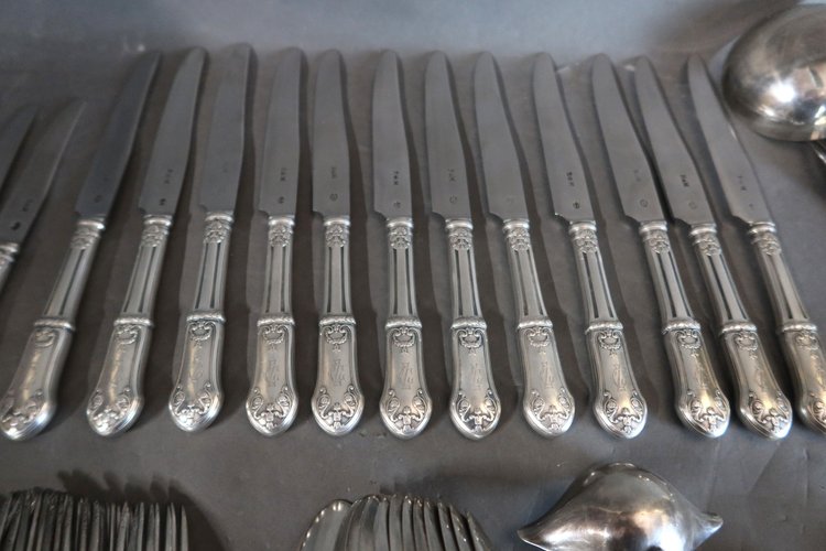 Ménagère en métal argenté style Louis XVI