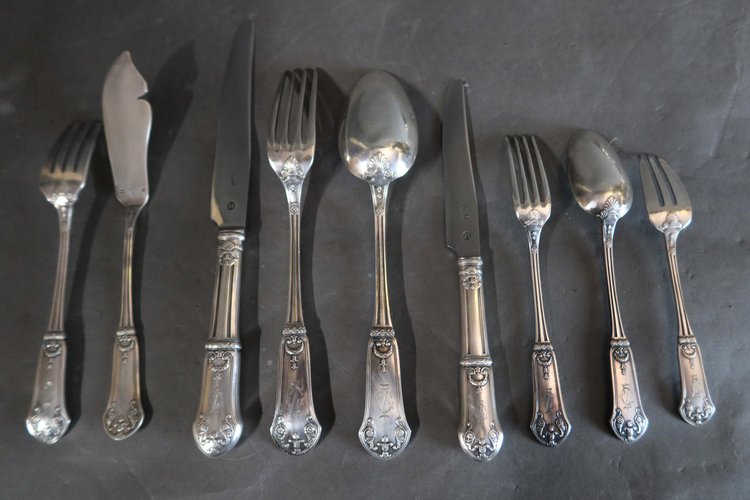 Ménagère en métal argenté style Louis XVI