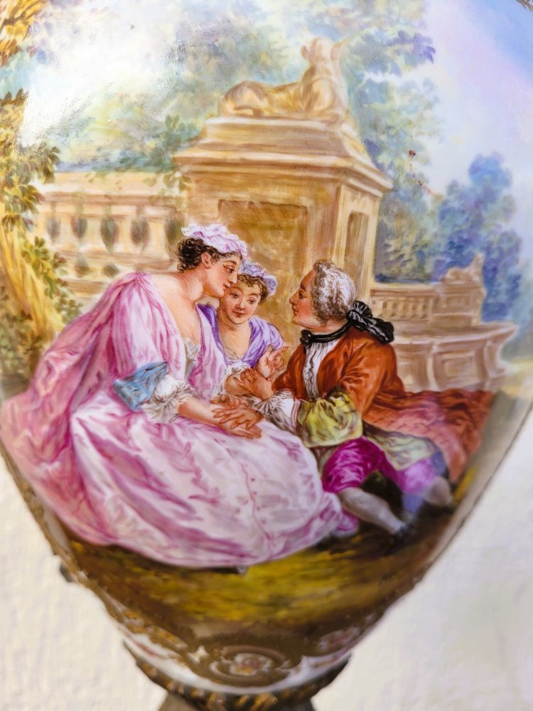 Große Drehbare Vase Aus Porzellan Und Bronze, Sèvres, 19. Jahrhundert