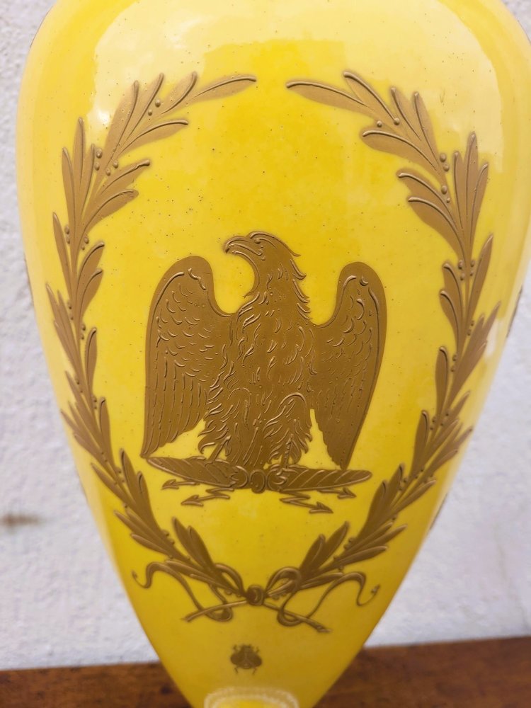 Bataille  Napoléonienne, Grand Vase En Porcelaine Jaune, XIXème Siècle