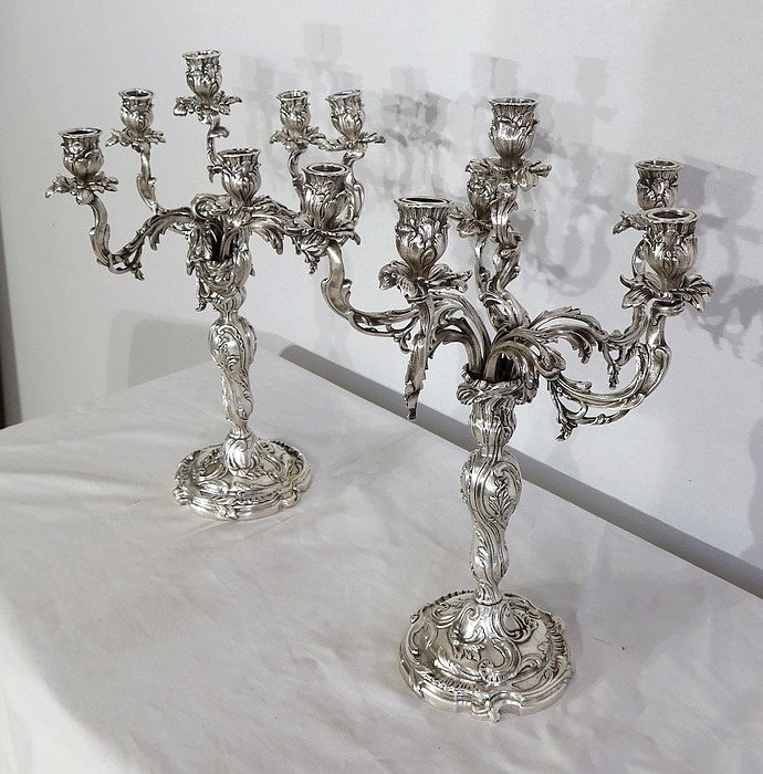 Paire de Candélabres en Bronze Argenté, style Louis XV – XIXe