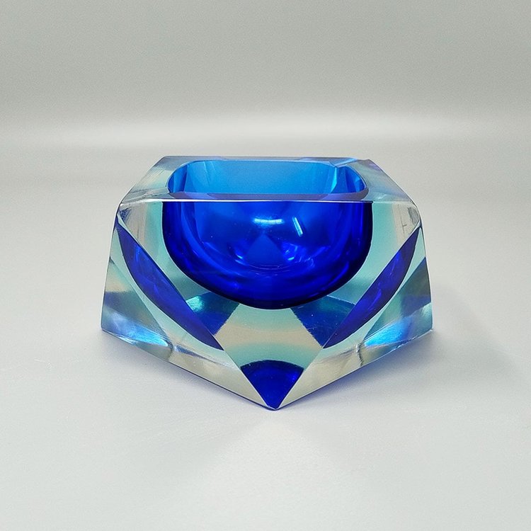 1960er Jahre Erstaunlicher blauer Aschenbecher oder Vide Poche von Flavio Poli für Seguso