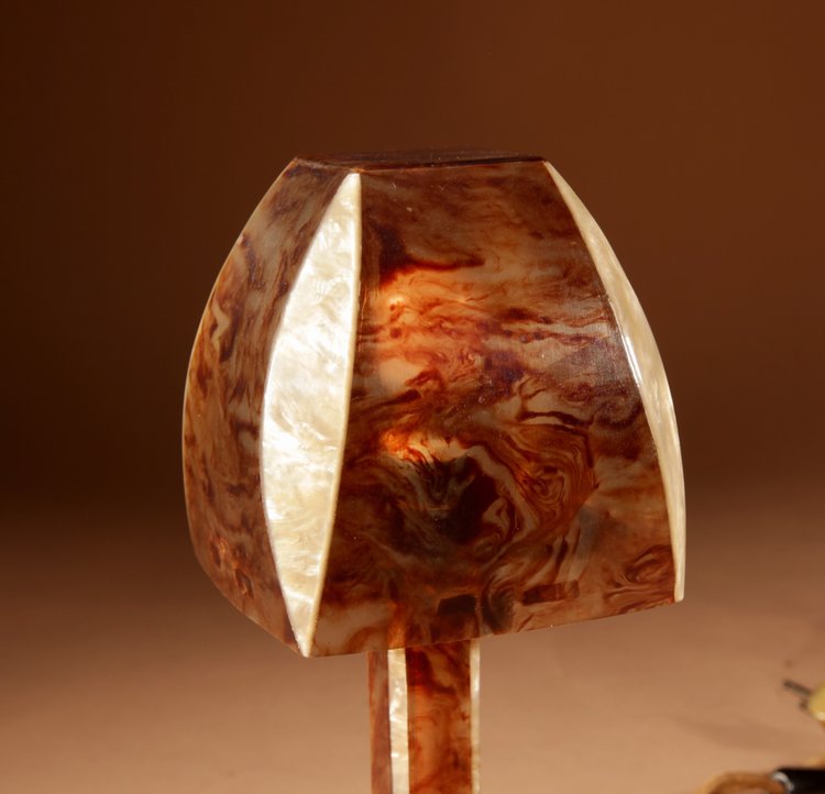  Rarissima e molto completa lampada da tavolo Art Déco in celluloide.