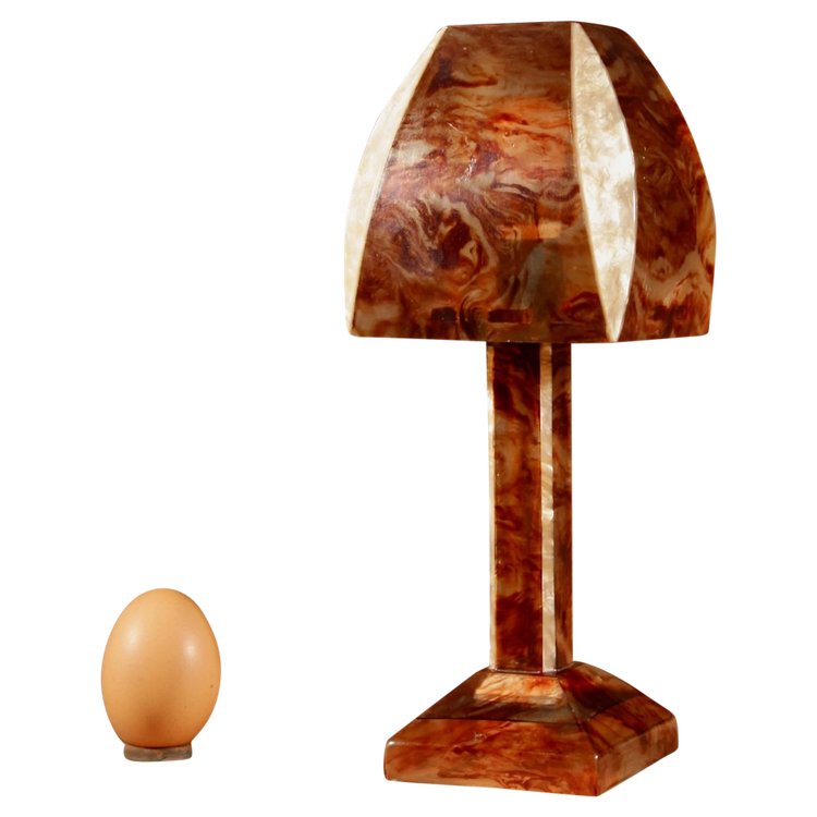  Rarissima e molto completa lampada da tavolo Art Déco in celluloide.