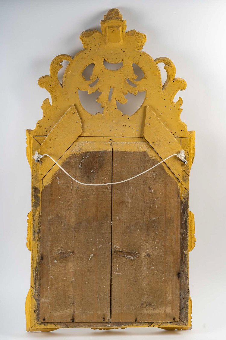 Specchio a frontone traforato in legno dorato di epoca Regency, 1720 ca.