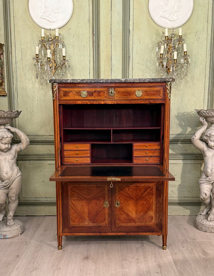 Scrittoio intarsiato di epoca Luigi XVI Circa 1780