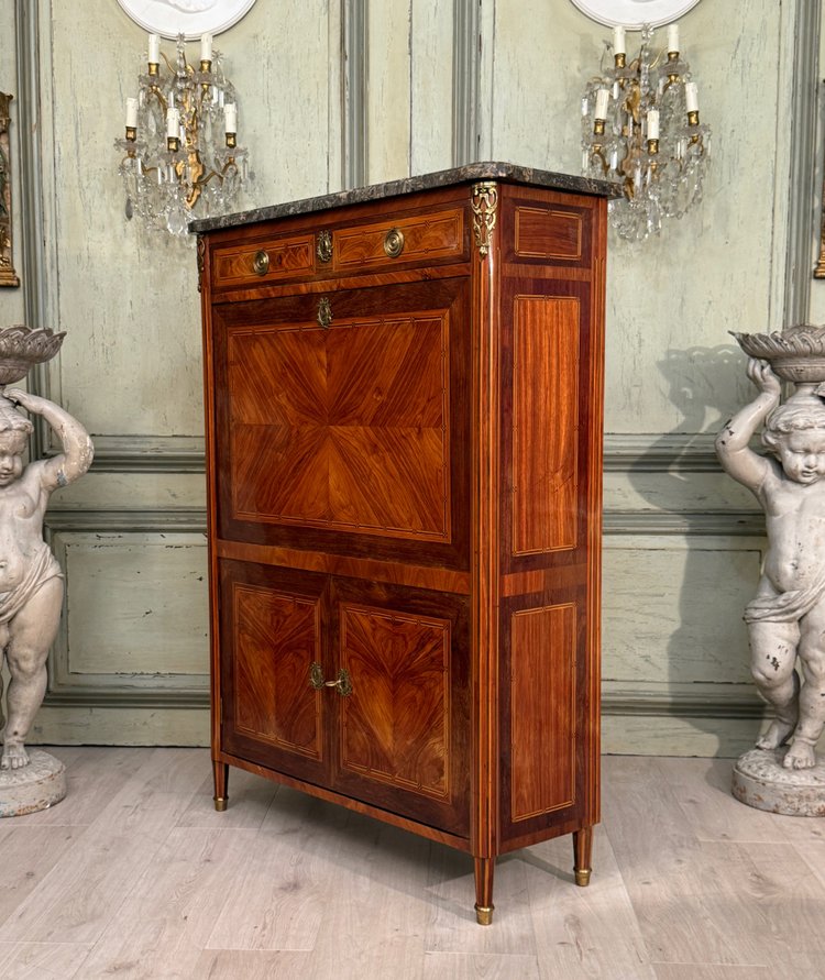 Scrittoio intarsiato di epoca Luigi XVI Circa 1780