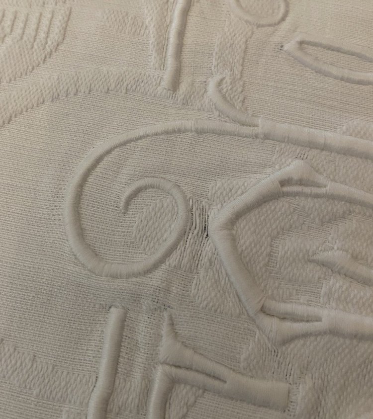 Coperta matrimoniale in cotone con monogramma MJS