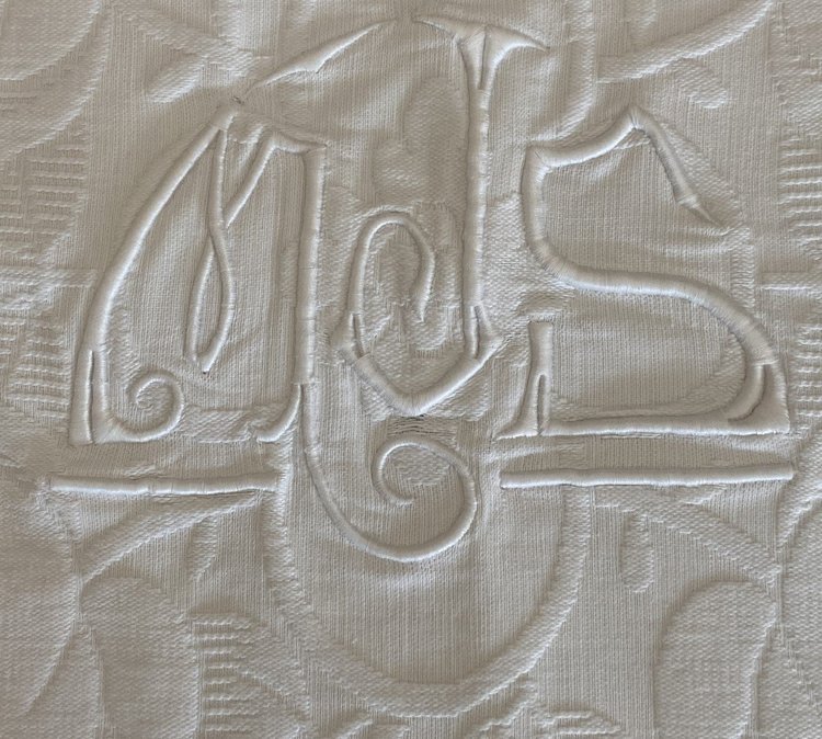 Coperta matrimoniale in cotone con monogramma MJS