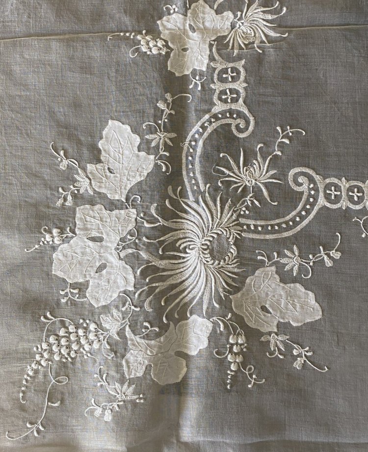 Nappe En Lin à Décor Fleurs, Raisins, Feuilles De Vigne Début XX ème