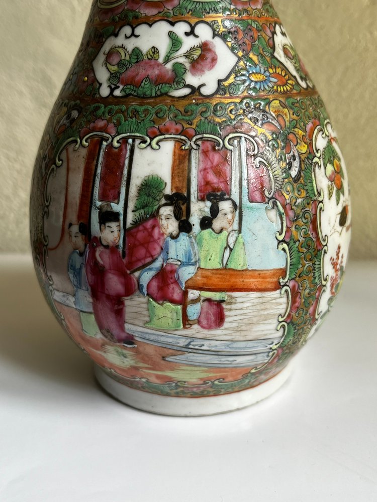 Vaso in porcellana cinese (Canton) del XIX secolo in perfetto stato di conservazione