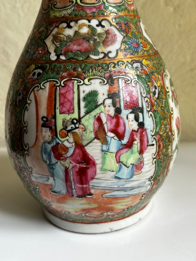 Vaso in porcellana cinese (Canton) del XIX secolo in perfetto stato di conservazione