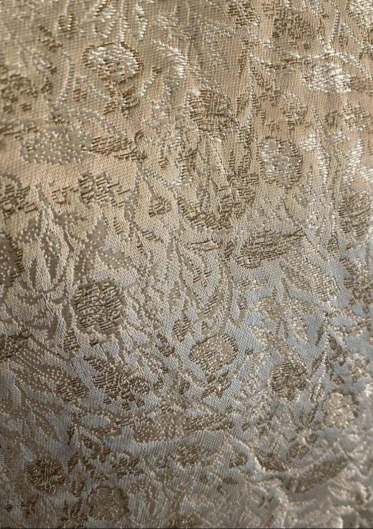 Etole Ou écharpe En Soie Champagne Aux Fils d'Or