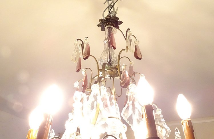 Lampadario a 6 luci in bronzo con pendenti in cristallo tagliato Coltelli XIX secolo
