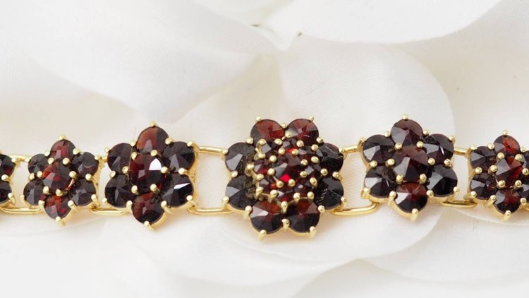 Bracciale vintage in oro giallo e granato