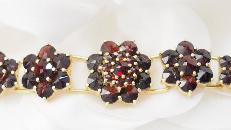 Bracciale vintage in oro giallo e granato