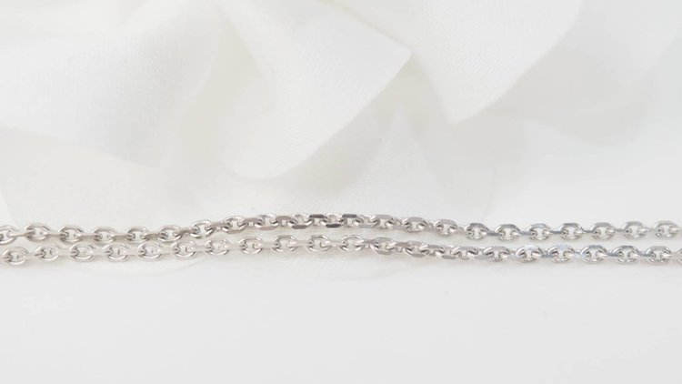 Halskette mit Davidstern-Anhänger aus Weißgold und Diamanten