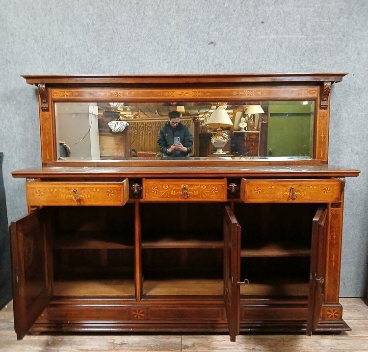 Mercier und Chaleyssin in Lyon: Marquèterie-Enfilade-Büffet mit Stempel