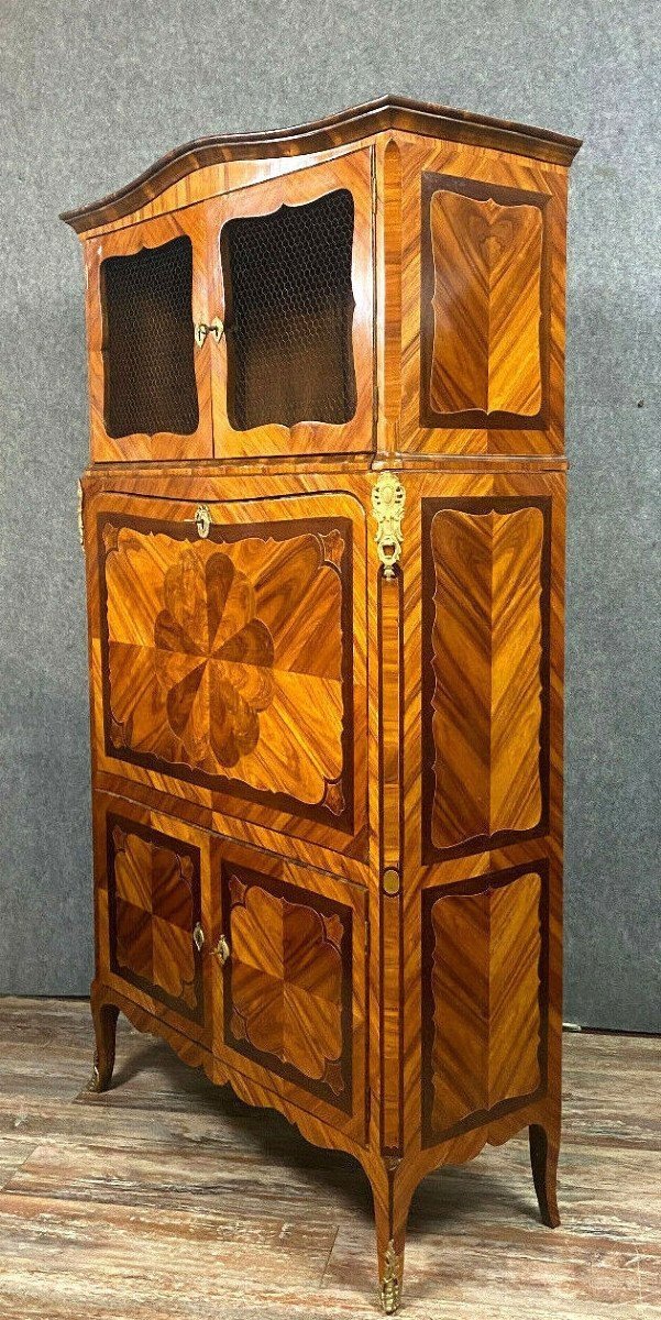 Dans l'esprit de Thomas Hache : exceptionnel secrétaire Guillotine époque Louis XV en marqueterie