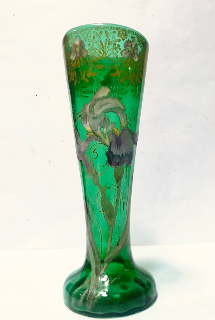 Art-Nouveau-Vase aus farbigem Glas / Emaille Legras