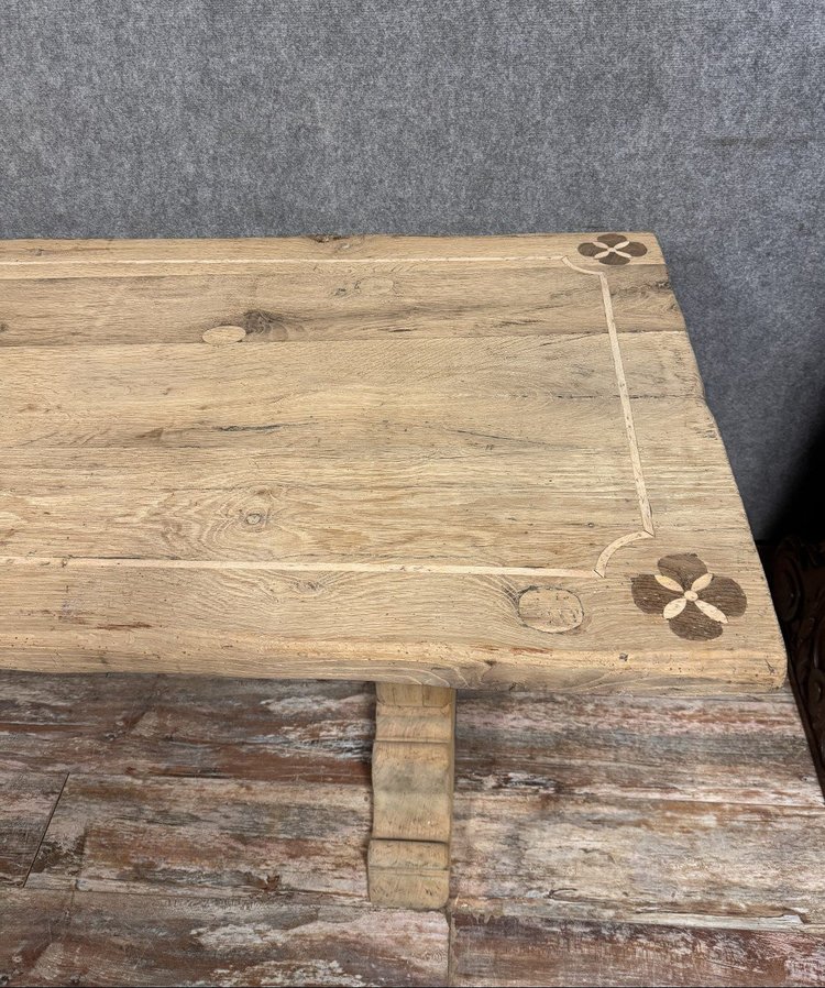 table a manger en bois massif et marqueterie époque fin XIX eme 