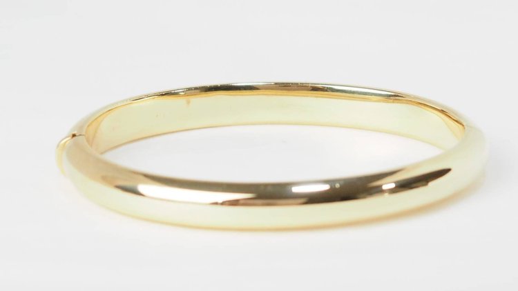 Zu öffnender Armreif aus Gelbgold
