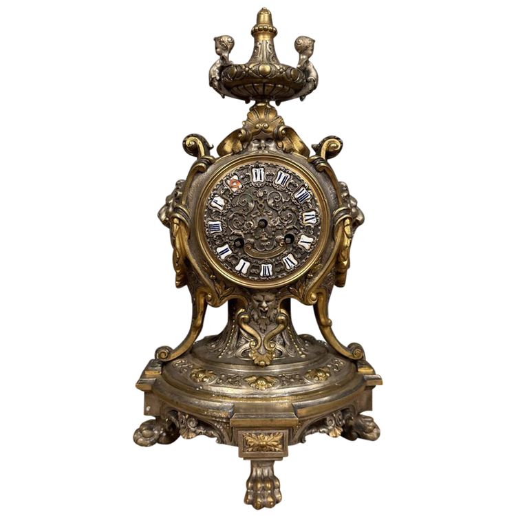 Renaissance-style gilt bronze and silver-plated clock from the 19th century
