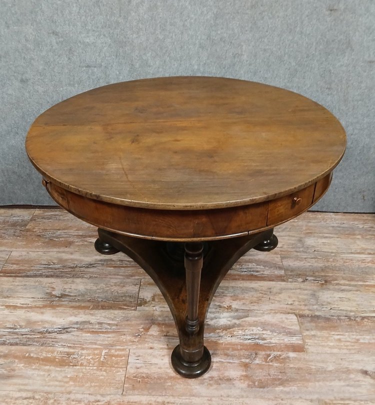 Italian Empire period table pedestal table in mahogany, early 19th century.