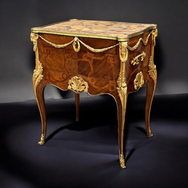 MEUBLE DE SALON NAPOLÉON III EN MARQUETERIE ORNÉ DE BRONZE DORÉ D’APRÈS SORMANI
