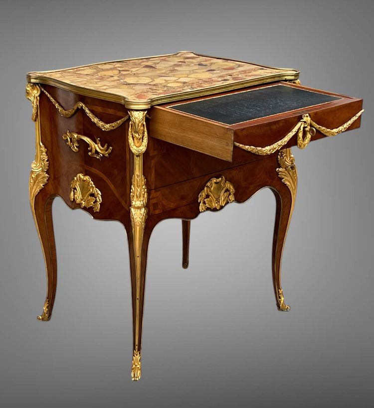MEUBLE DE SALON NAPOLÉON III EN MARQUETERIE ORNÉ DE BRONZE DORÉ D’APRÈS SORMANI