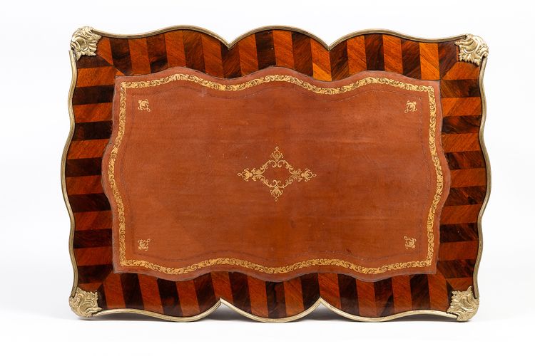 Tavolino da scrittura in palissandro e palissandro, periodo Napoleone III, 1850-1870 ca.