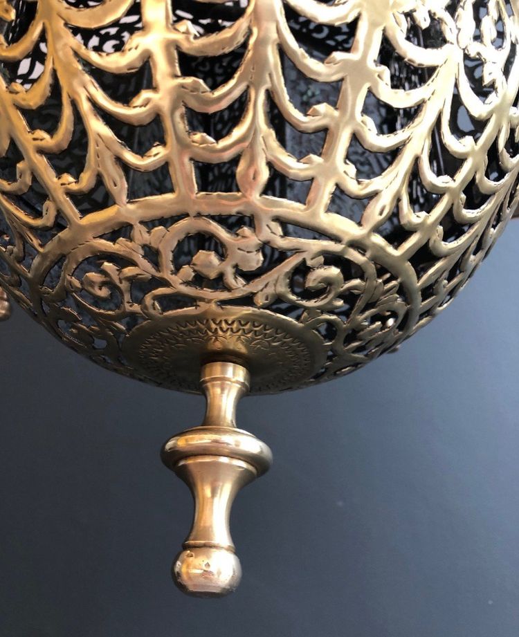 Außergewöhnliche orientalische Laterne aus Messing. Orientalische Arbeit. Ende des 19. Jahrhunderts
