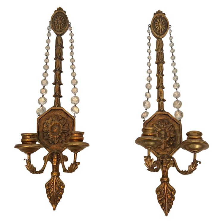 Importante Paire d'Appliques De Style Louis XVI En Bois Sculpté Dorées à Guirlandes De Cristaux