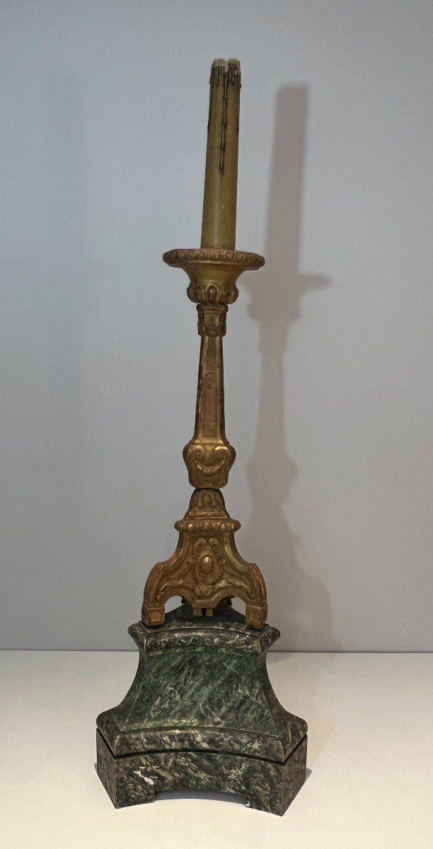 Grand Candelabra En Bois Sculpté Doré Sur Socle Patiné. French work. Circa 1900