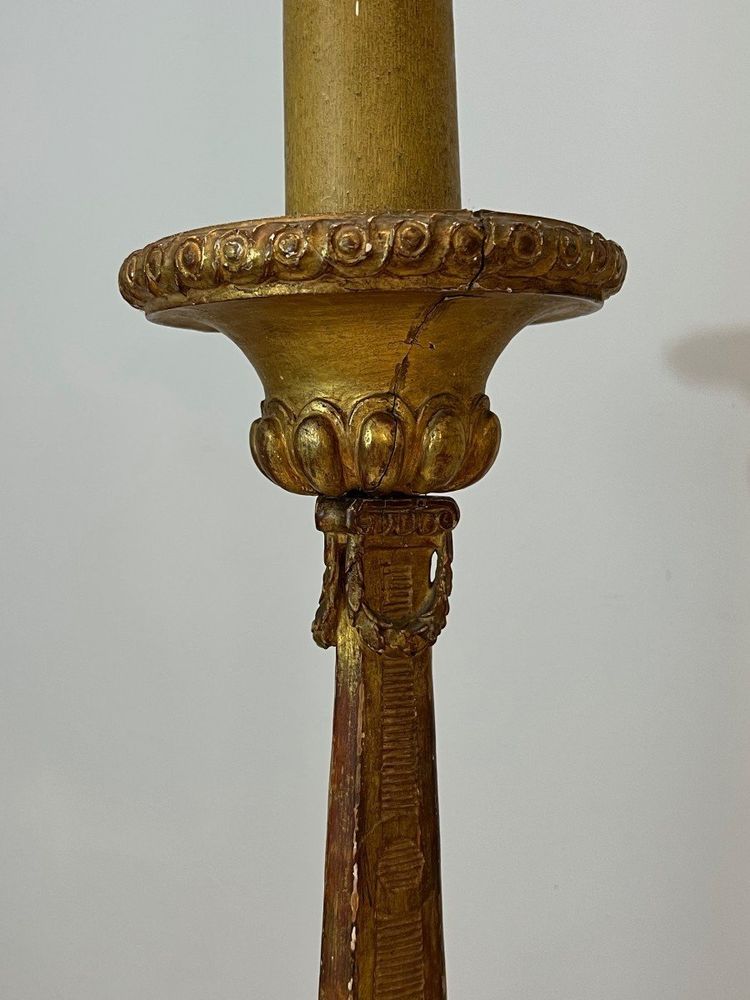 Grand Candelabra En Bois Sculpté Doré Sur Socle Patiné. French work. Circa 1900