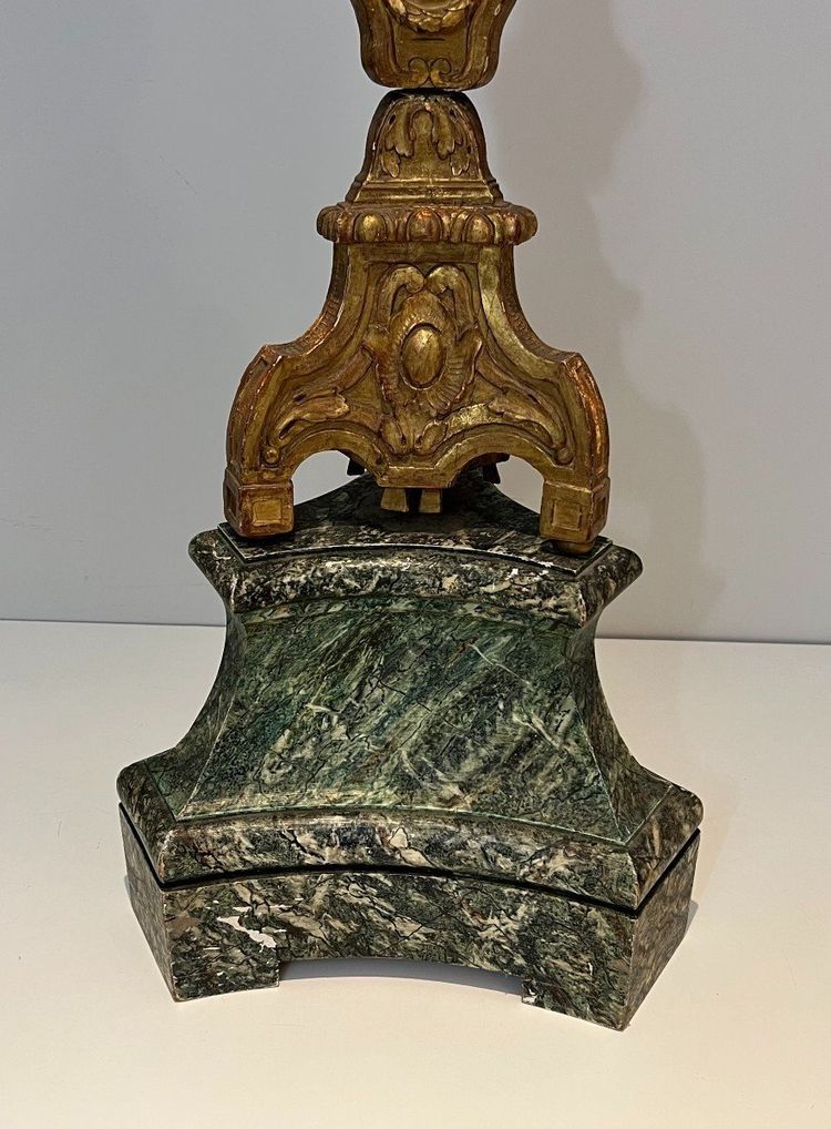 Grand Candelabra En Bois Sculpté Doré Sur Socle Patiné. French work. Circa 1900