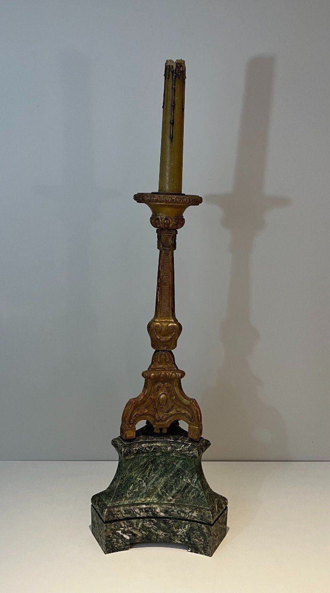 Grand Candelabra En Bois Sculpté Doré Sur Socle Patiné. French work. Circa 1900
