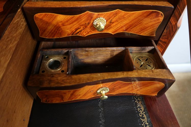 Marquetry desk stamped Léonard Boudin (1735-1804)