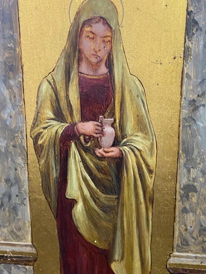 Großes Triptychon Nussbaum geschnitzt Neogotischer Stil Kreuzigung Christus Berg Golgatha