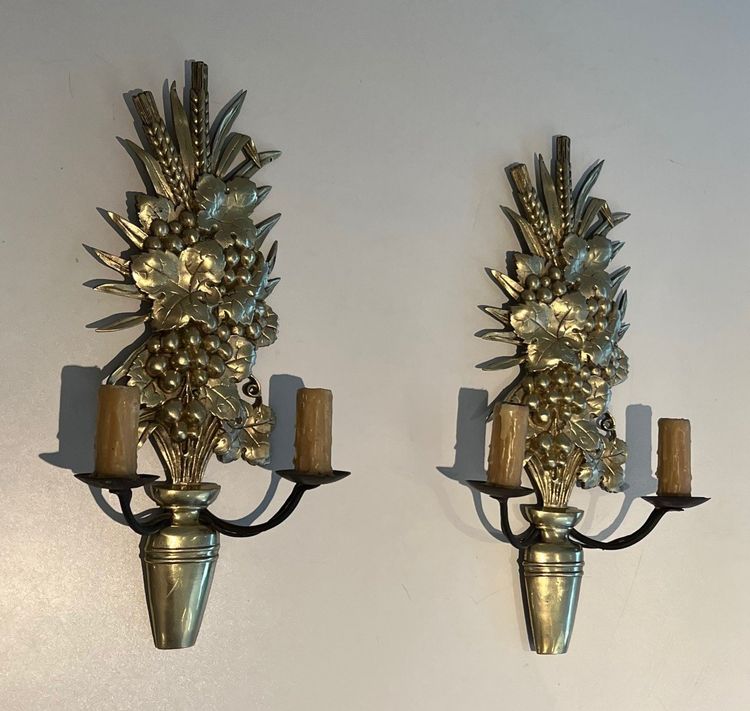 Pair of bronze and wrought iron wall lights depicting a bowl of fruit. French work.