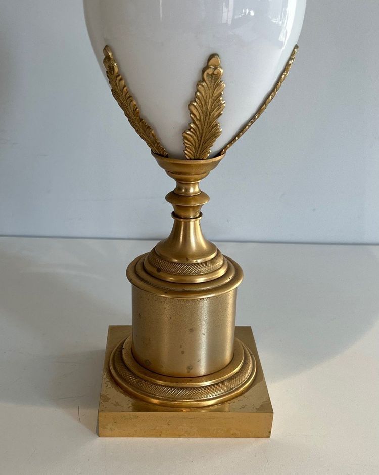 White Opaline And Nickel Ostrich Egg Lamp In The Taste Of Home Charles