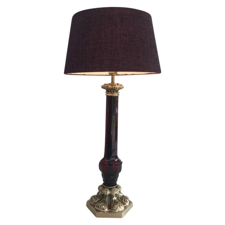 Lampada in bronzo e cristallo rosso scuro. Opera francese di De Cristal & Bronze Paris. Circa 1940